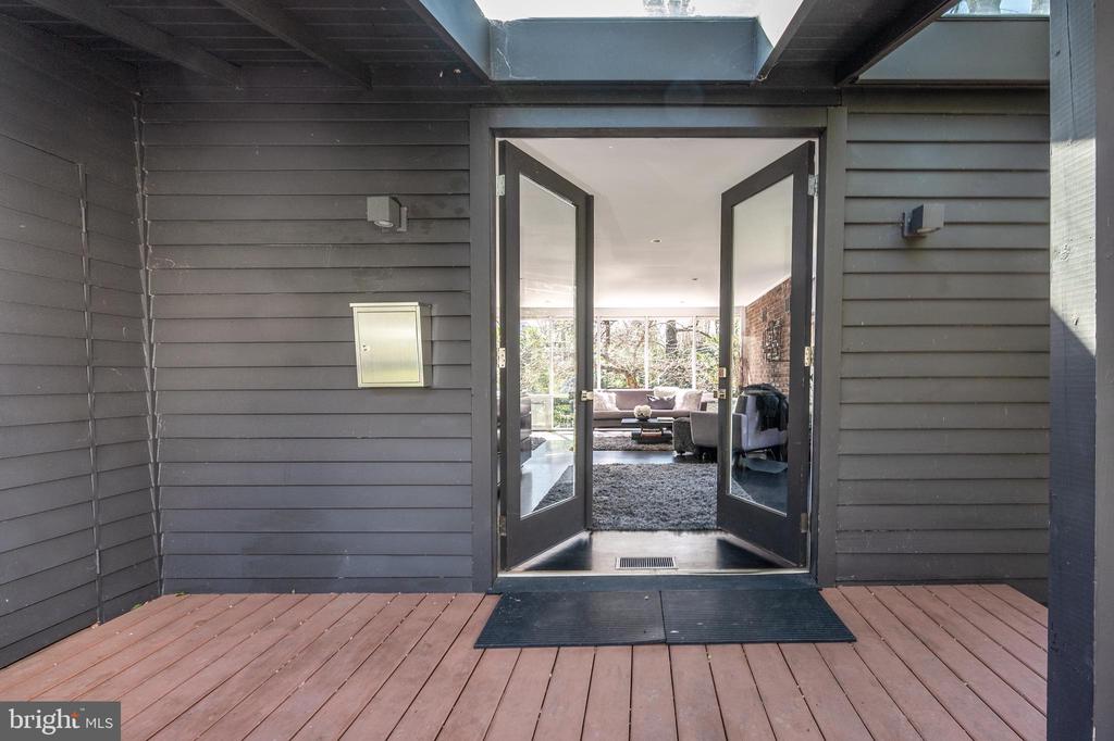 2108 POPKINS LANE