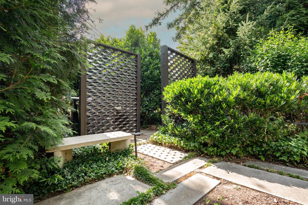 2108 POPKINS LANE