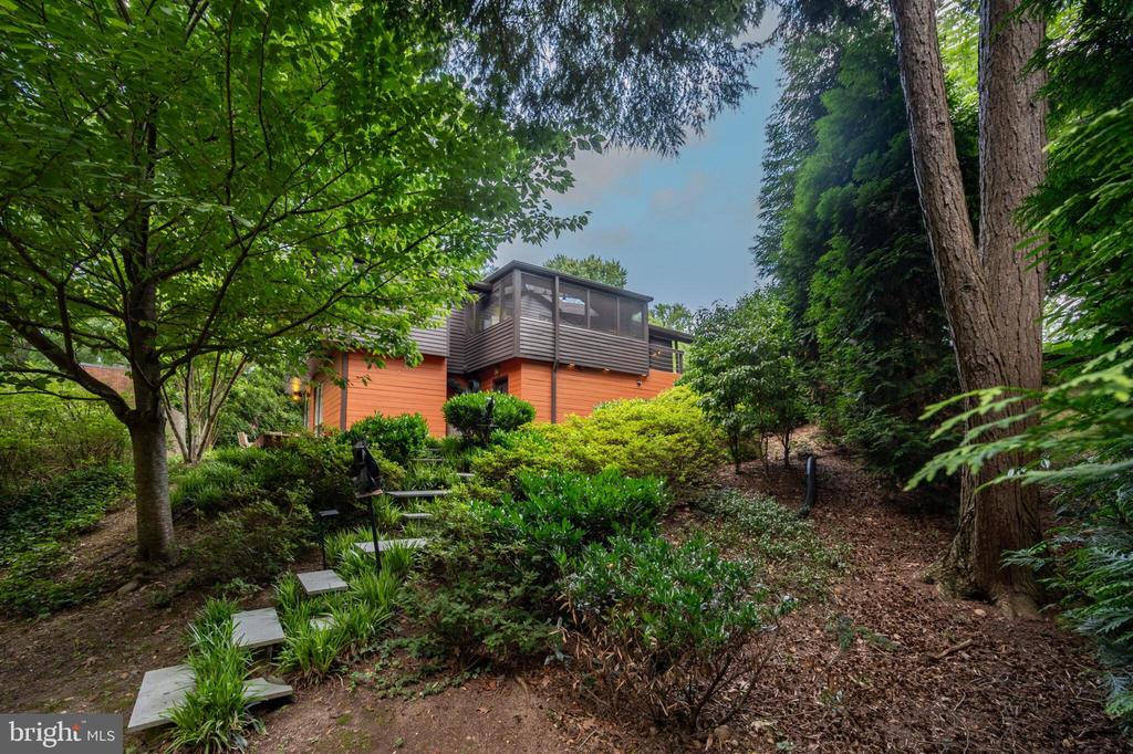 2108 POPKINS LANE