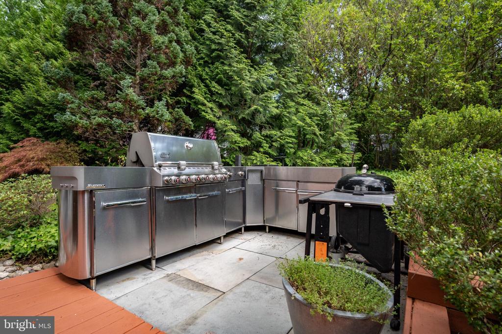 2108 POPKINS LANE