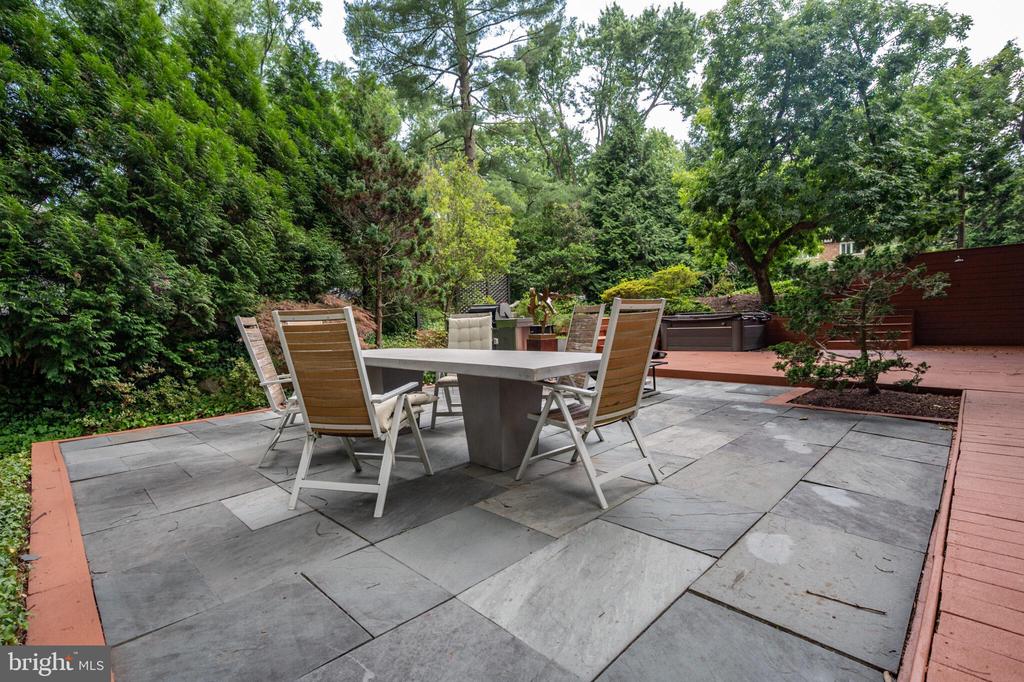 2108 POPKINS LANE
