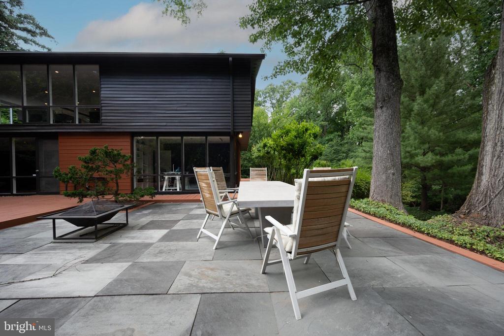 2108 POPKINS LANE