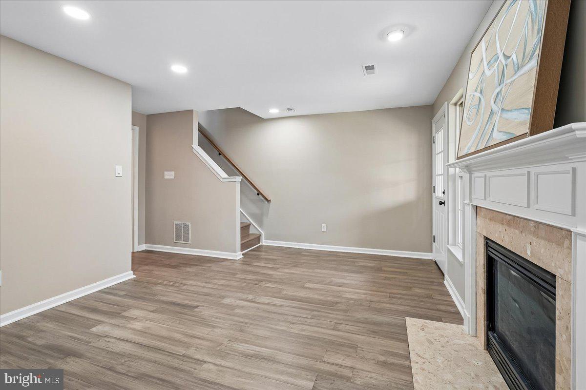 7714 BARTLEY WAY