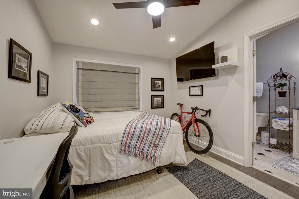 6407 OLMI LANDRITH DRIVE