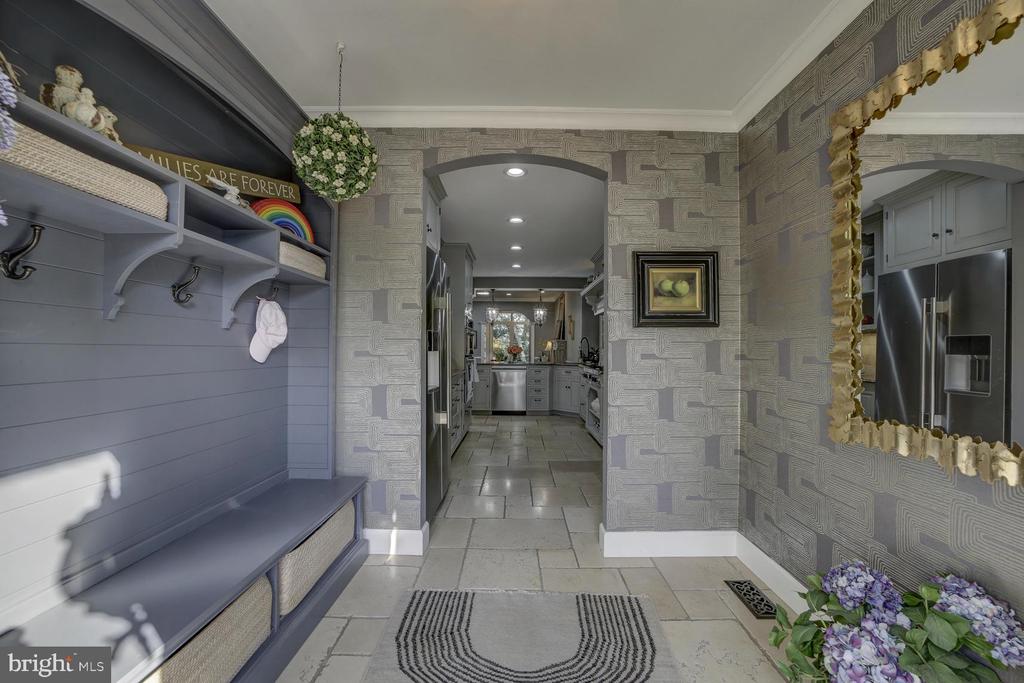 6407 OLMI LANDRITH DRIVE