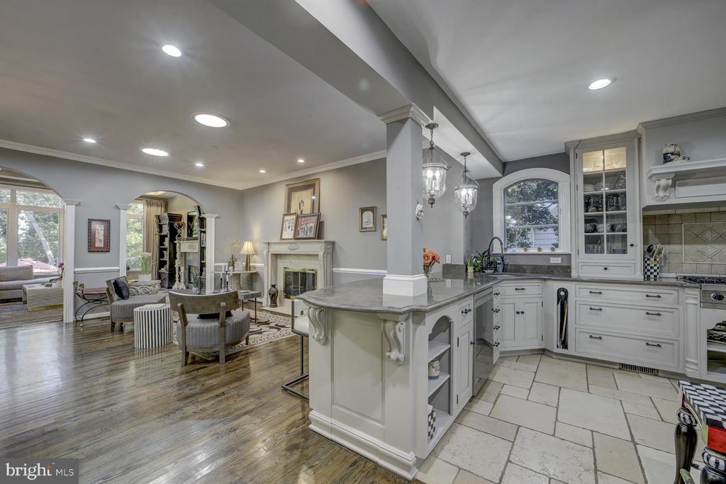 6407 OLMI LANDRITH DRIVE