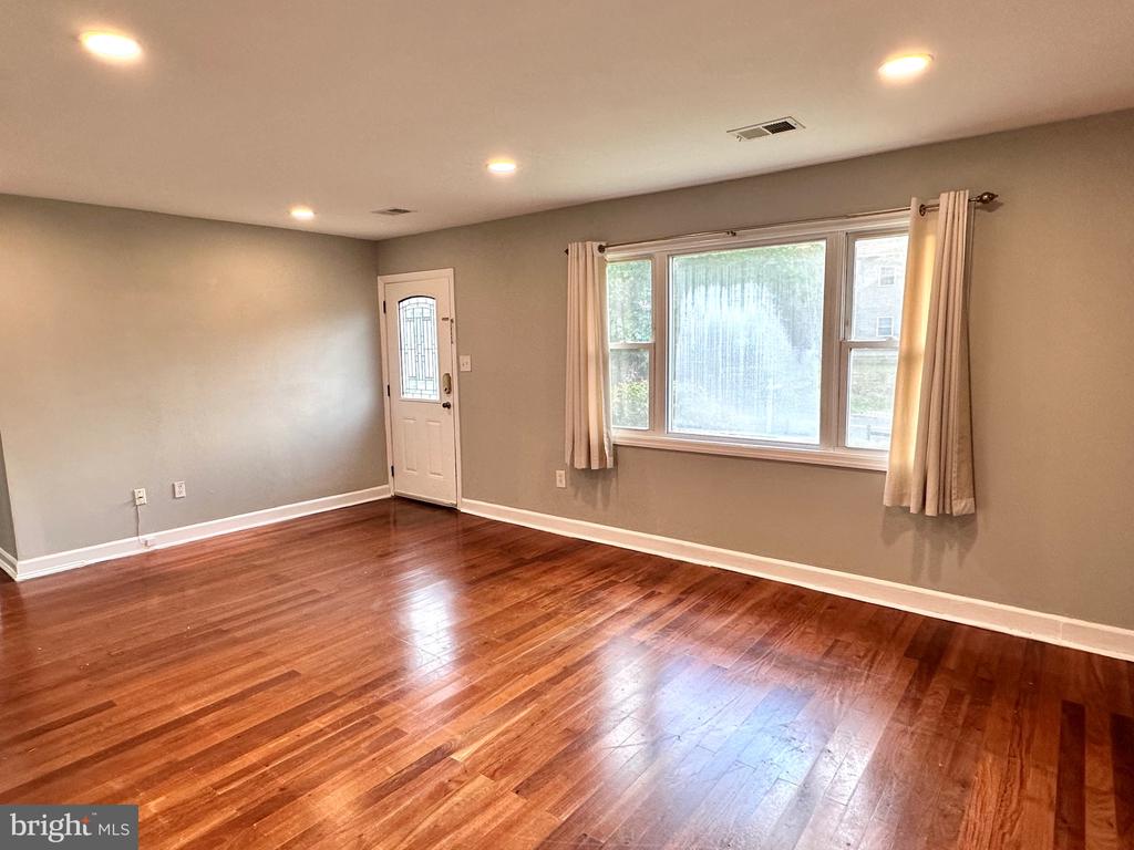 6301 THE PARKWAY