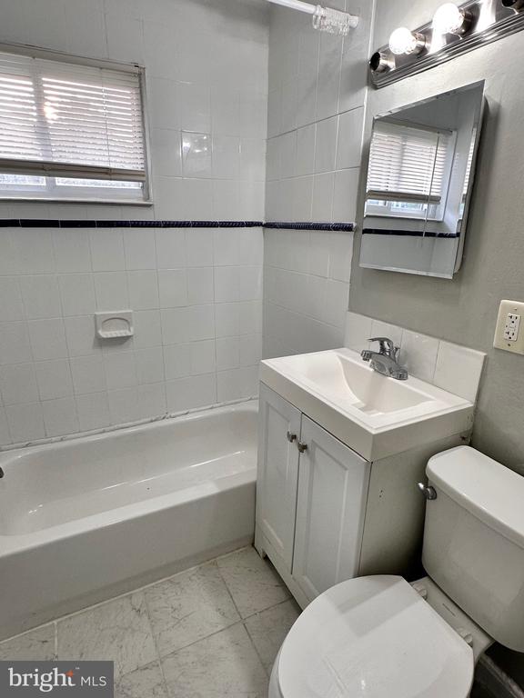 6301 THE PARKWAY