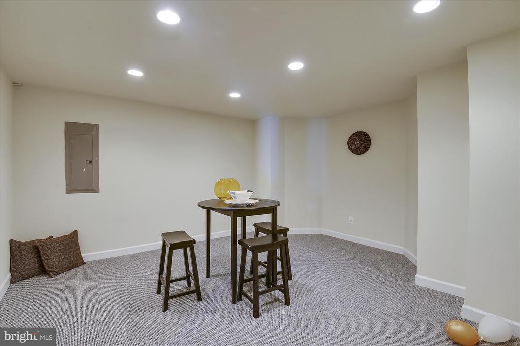 6087 Piney Woods Ct, -3710, United States