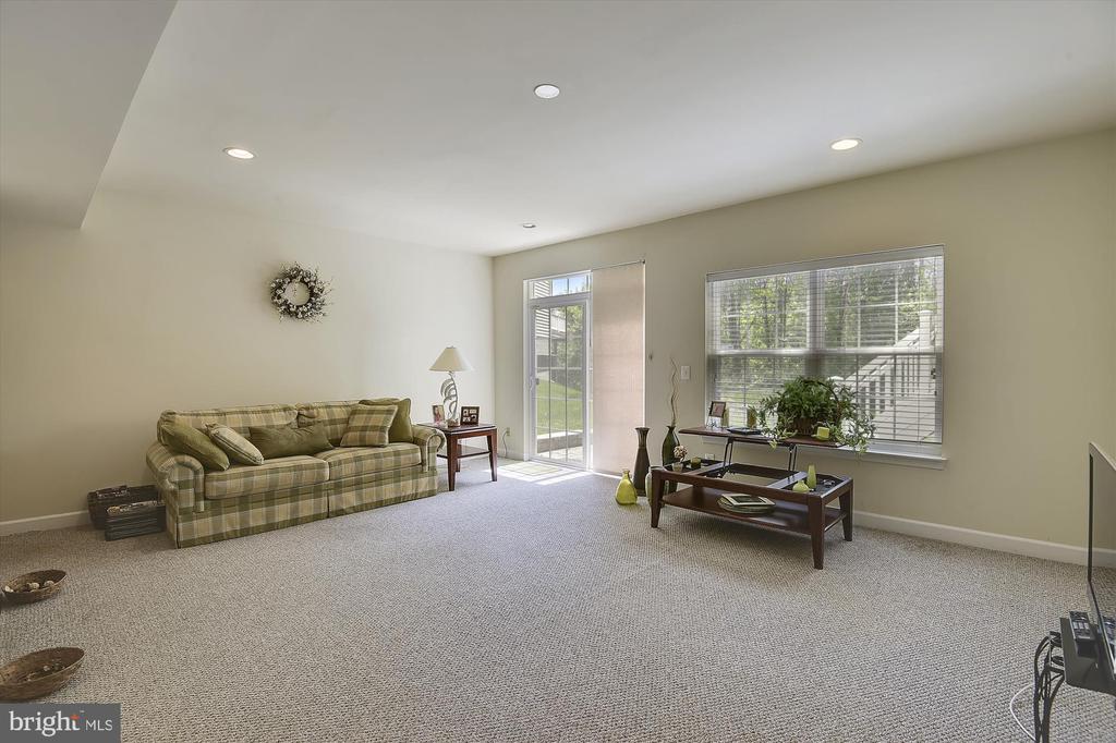 6087 Piney Woods Ct, -3710, United States