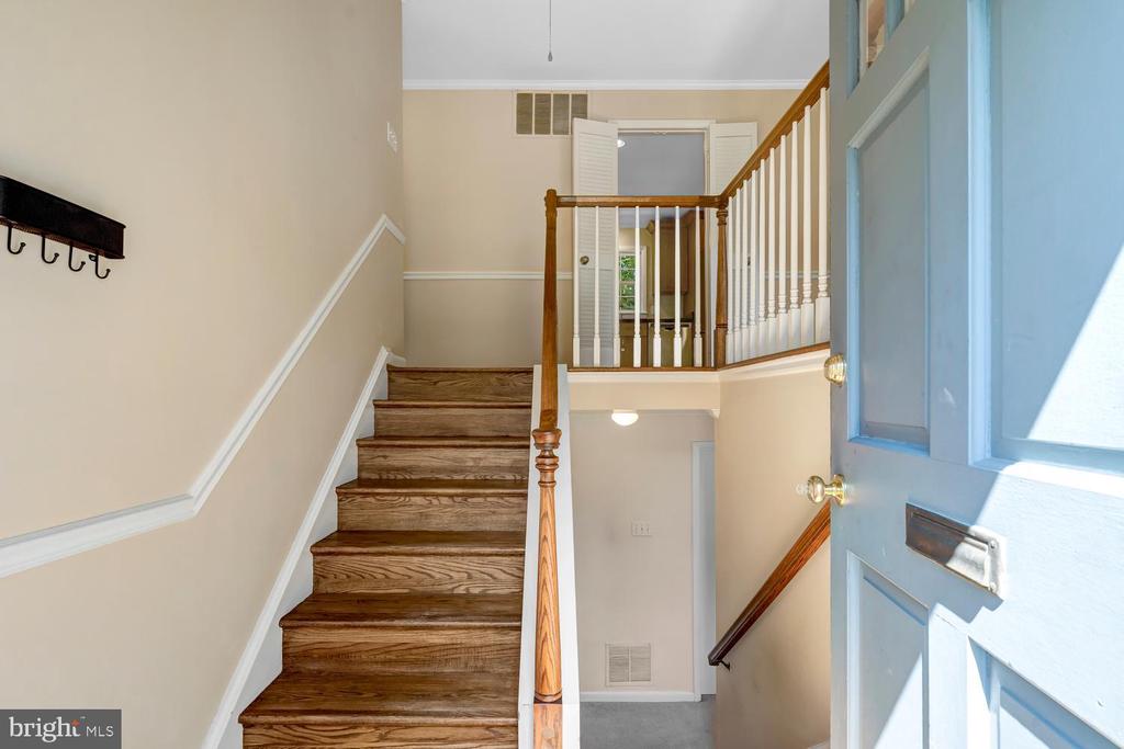 8010 CANDLEWOOD DRIVE