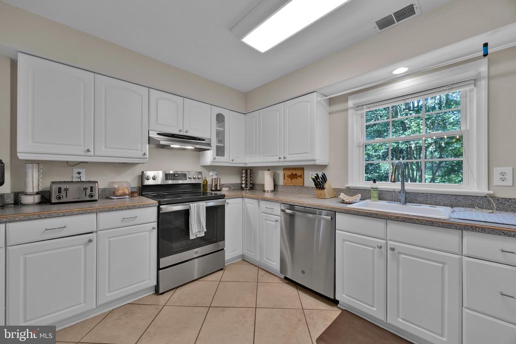 2465 WINDBREAK DRIVE