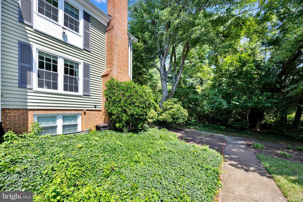 2465 WINDBREAK DRIVE