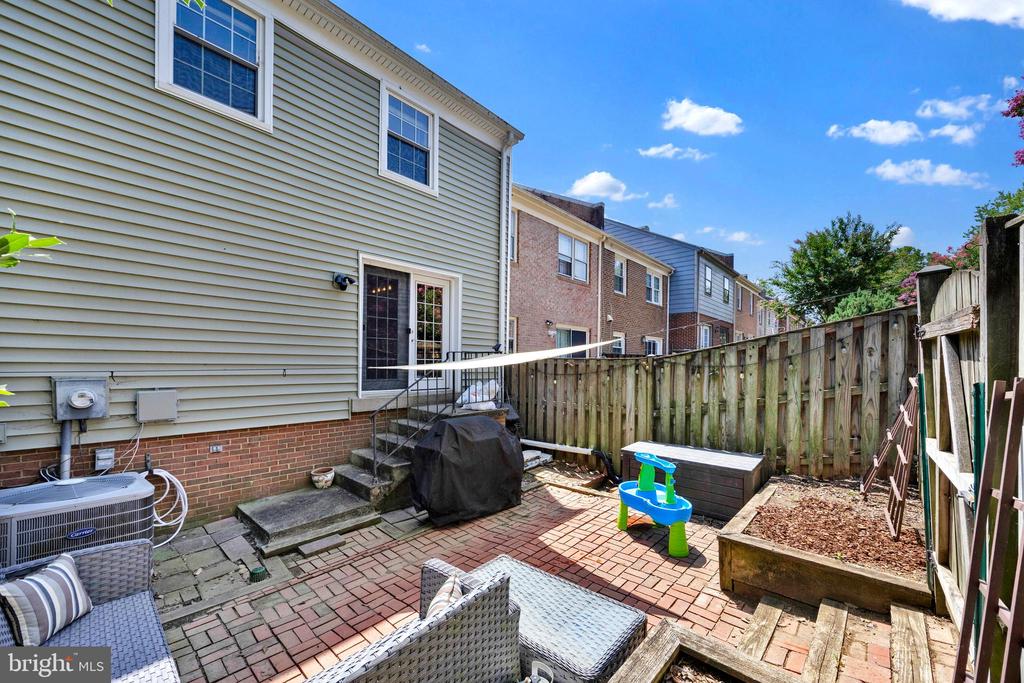 2465 WINDBREAK DRIVE