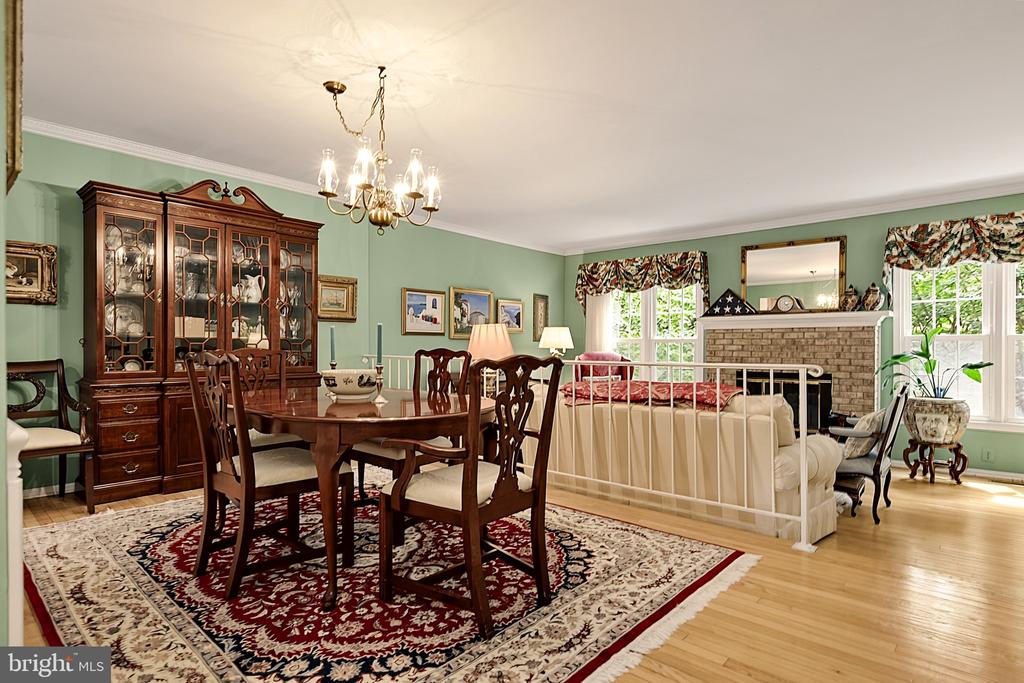 8218 CEDAR LANDING COURT