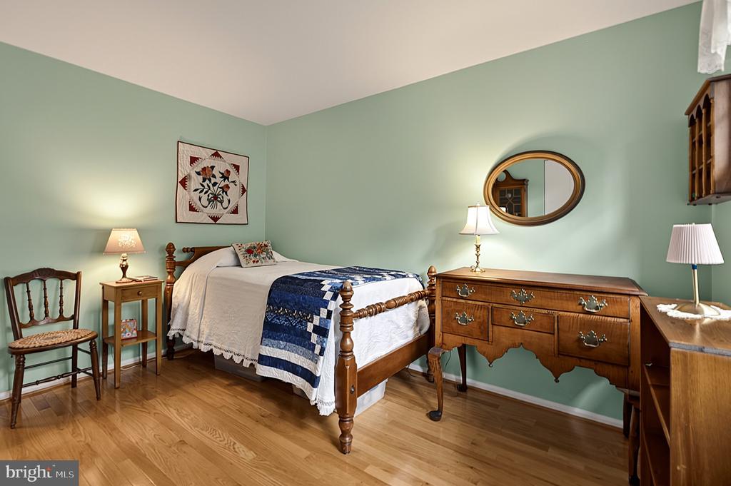 8218 CEDAR LANDING COURT