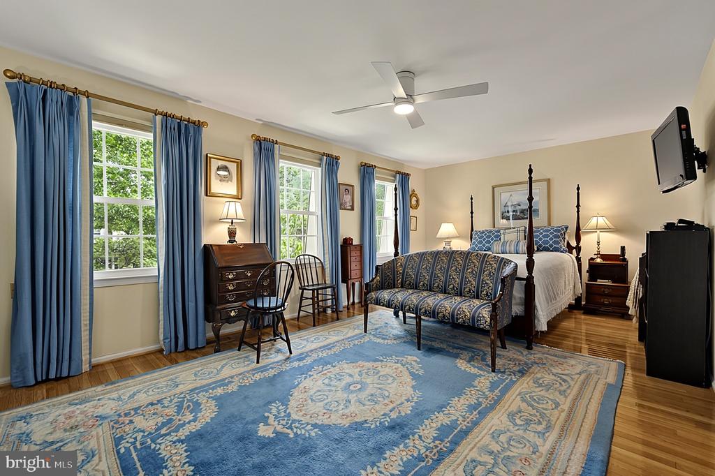 8218 CEDAR LANDING COURT