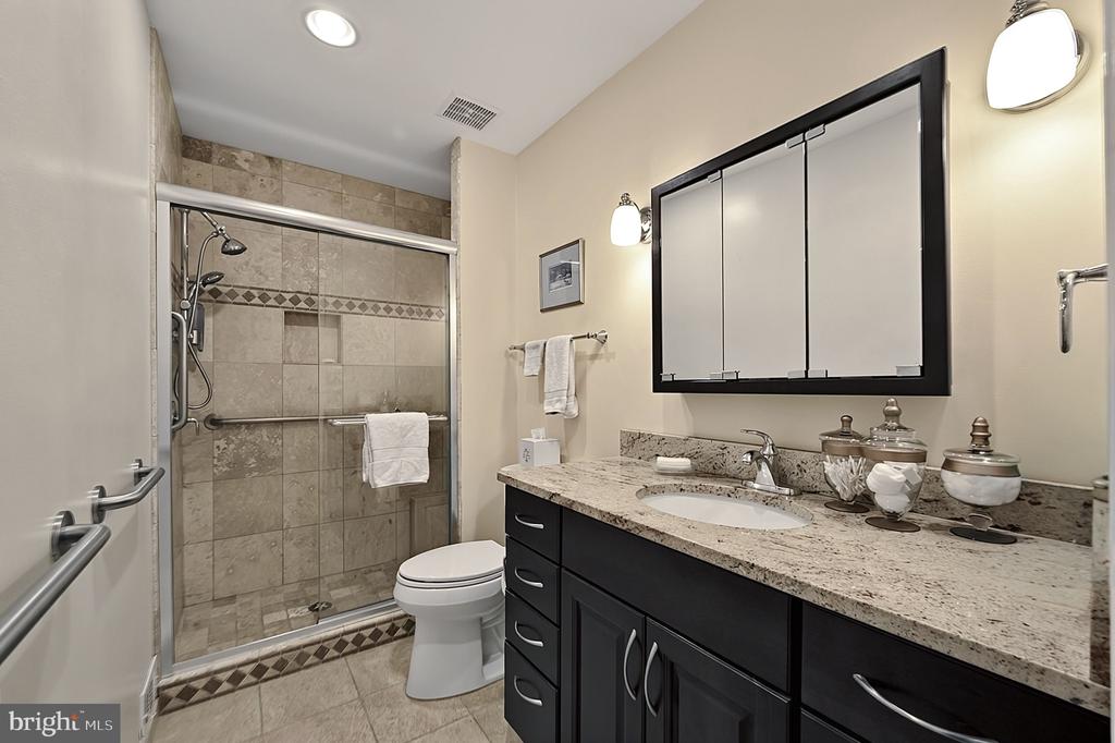 8218 CEDAR LANDING COURT