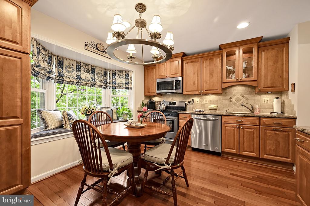 8218 CEDAR LANDING COURT