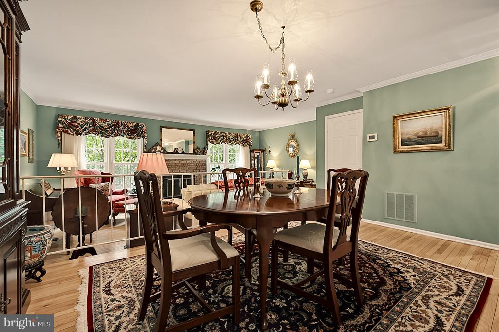 8218 CEDAR LANDING COURT