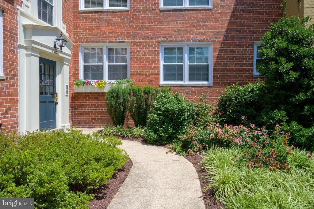 6609 10TH STREET Unit: C1