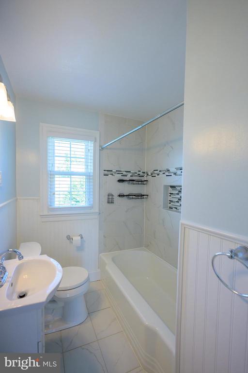 6609 10TH STREET Unit: C1
