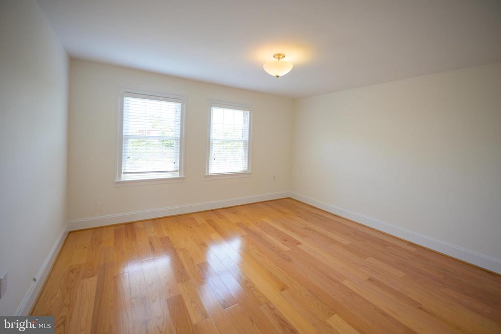 6609 10TH STREET Unit: C1