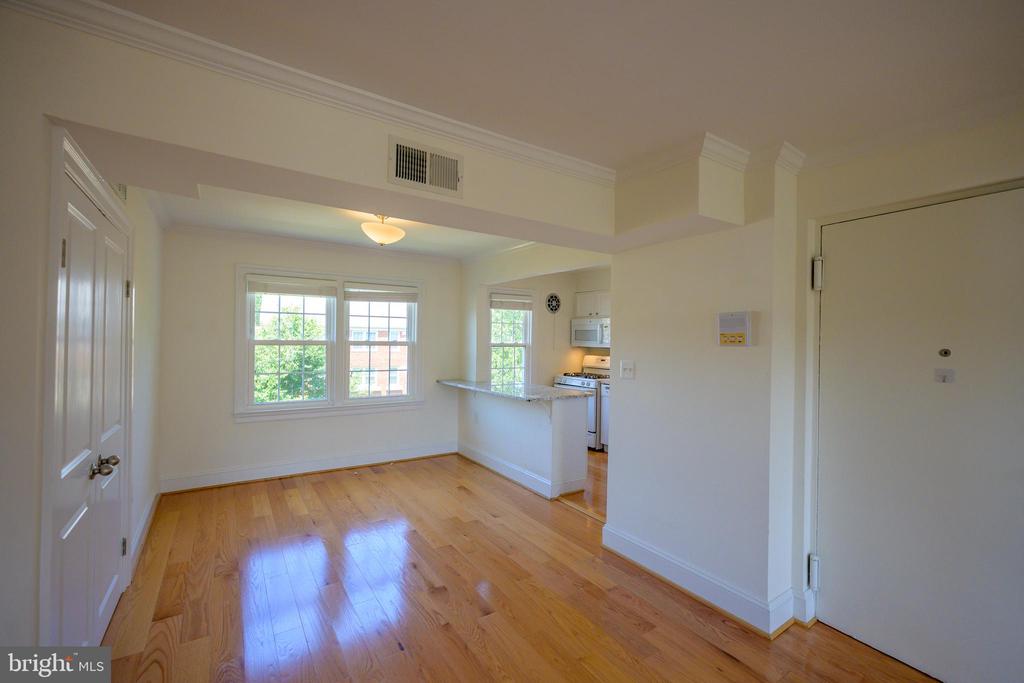 6609 10TH STREET Unit: C1