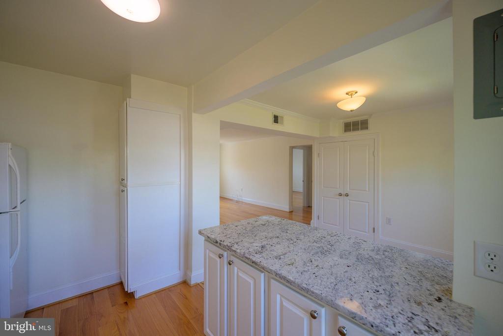 6609 10TH STREET Unit: C1