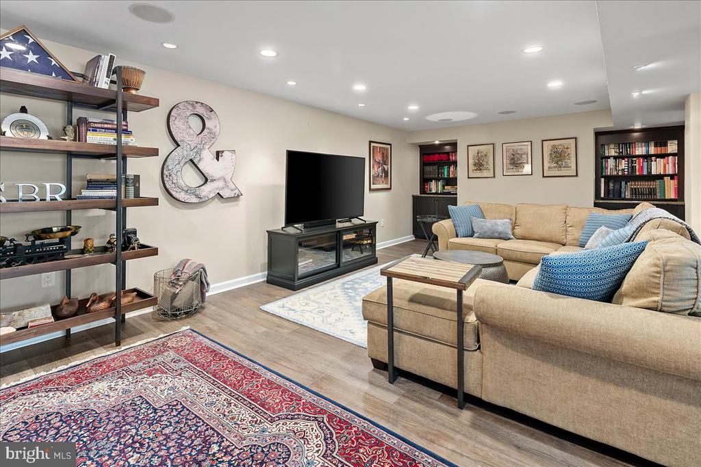 4429 NEPTUNE DRIVE