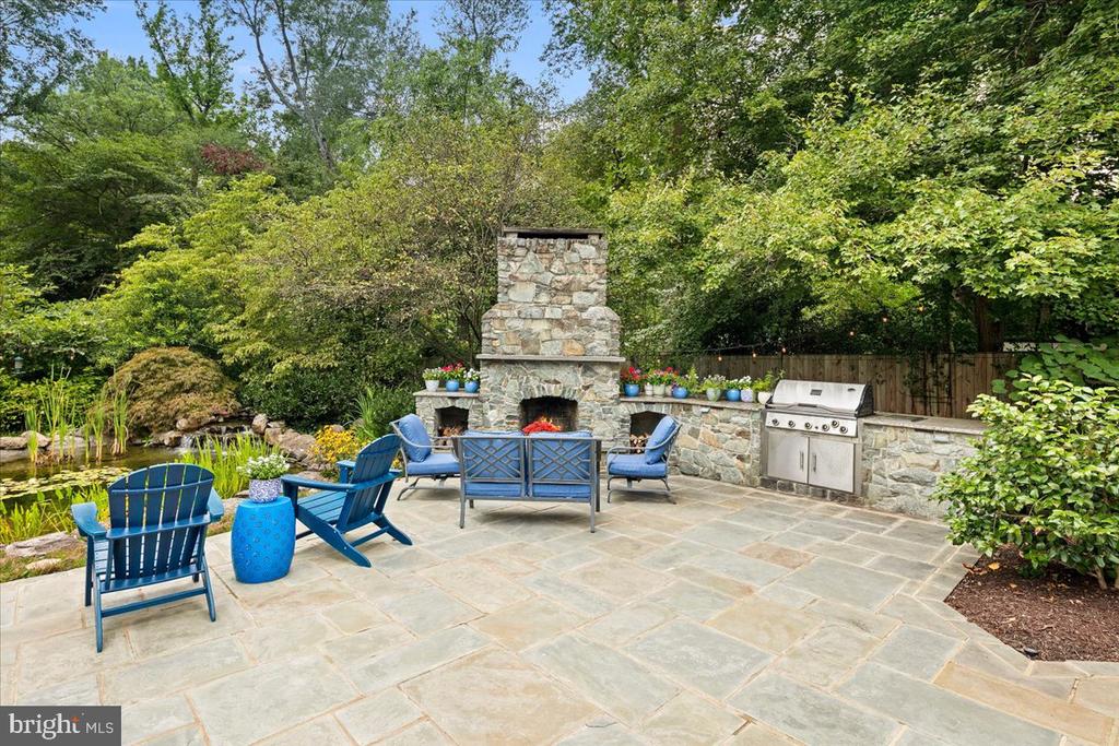 4429 NEPTUNE DRIVE