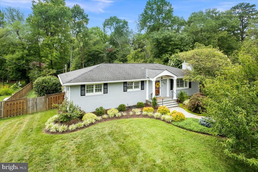 4429 NEPTUNE DRIVE