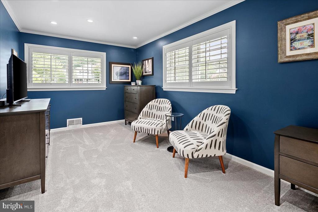 4429 NEPTUNE DRIVE