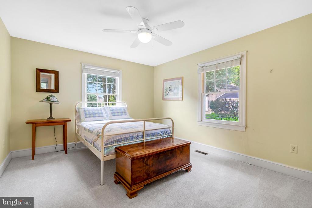 9344 MOUNT VERNON CIRCLE