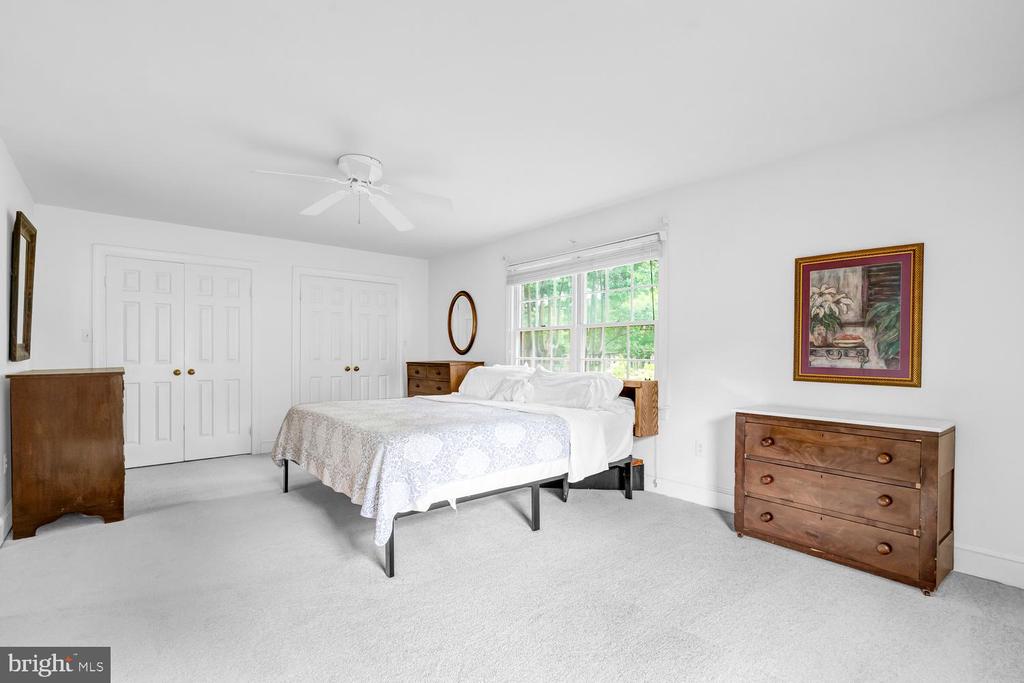 9344 MOUNT VERNON CIRCLE