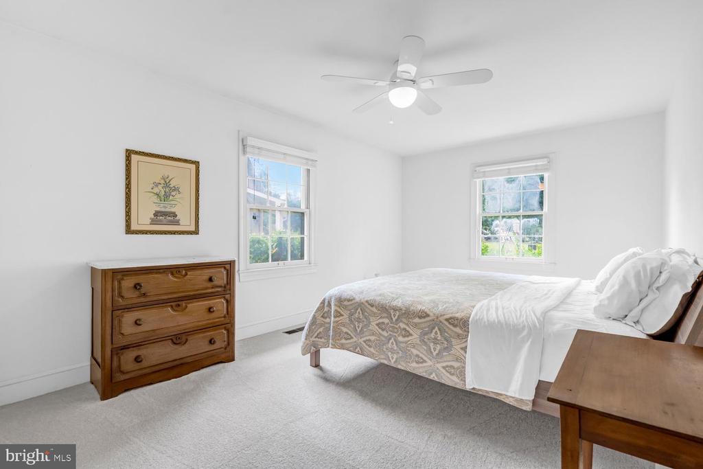 9344 MOUNT VERNON CIRCLE