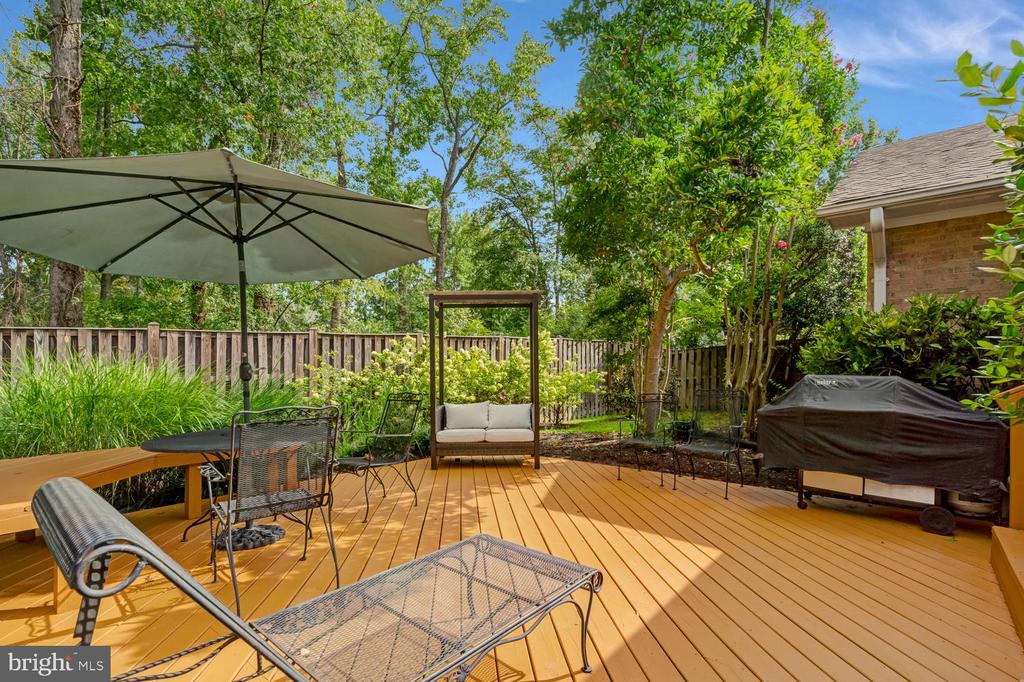 9344 MOUNT VERNON CIRCLE