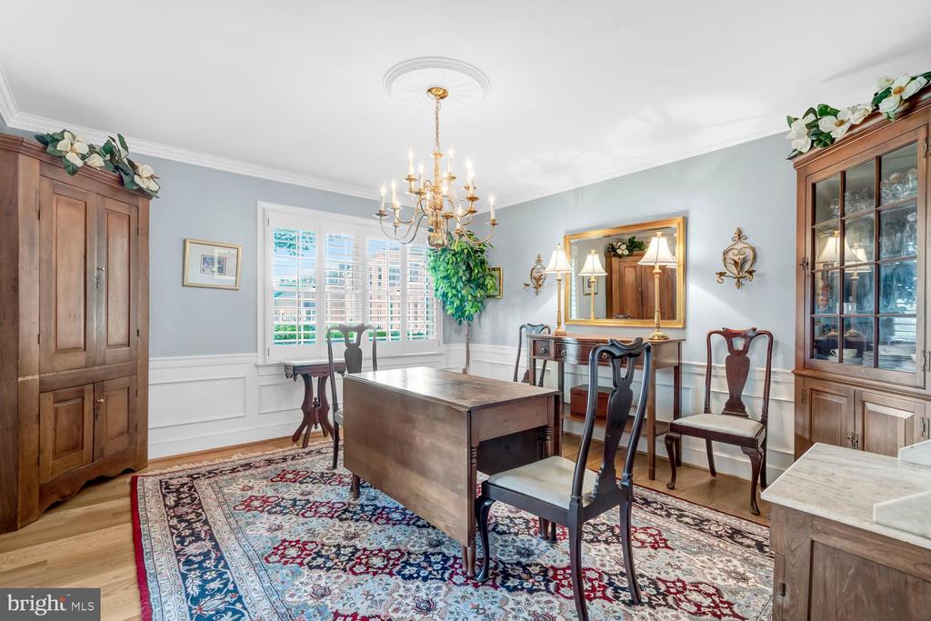 9344 MOUNT VERNON CIRCLE