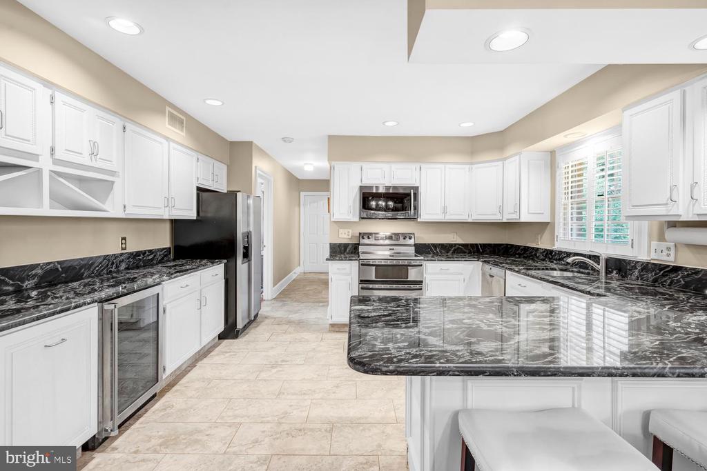 9344 MOUNT VERNON CIRCLE
