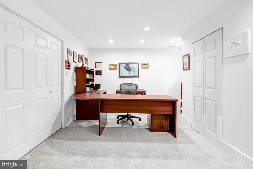 9344 MOUNT VERNON CIRCLE