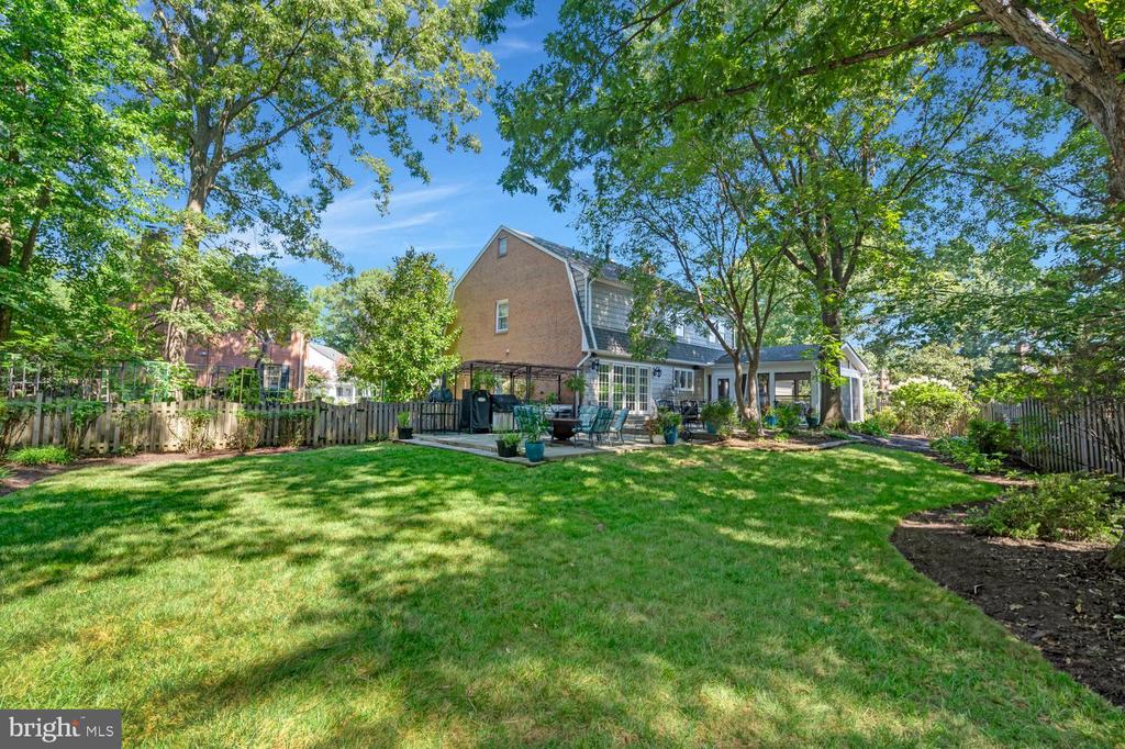 3723 RIVERWOOD ROAD