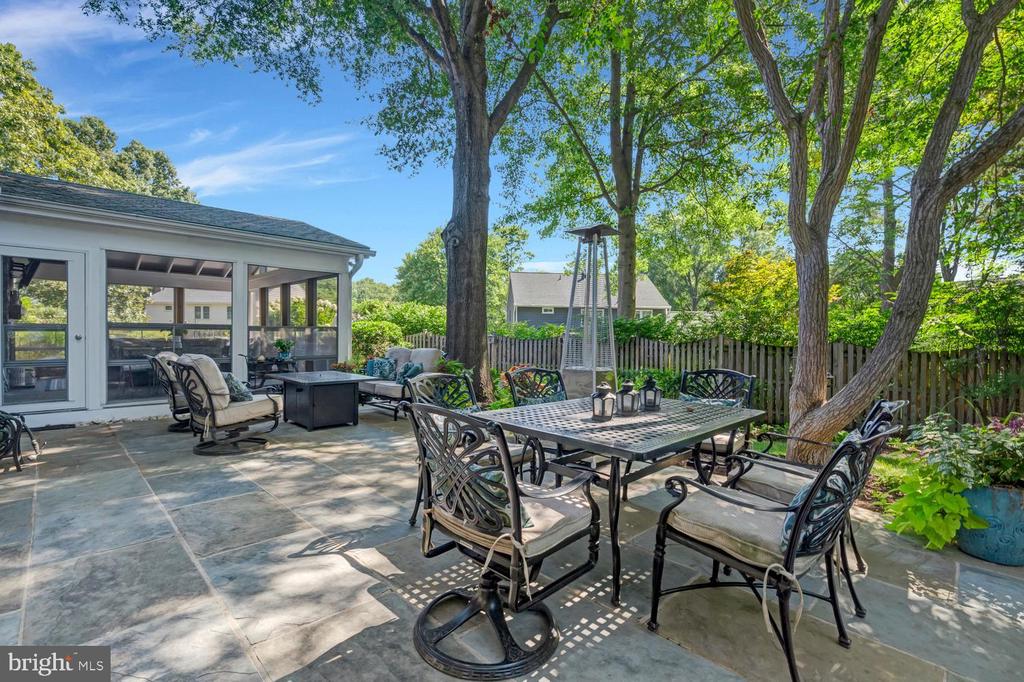 3723 RIVERWOOD ROAD