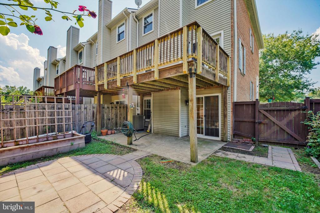 8501 ENOCHS DRIVE