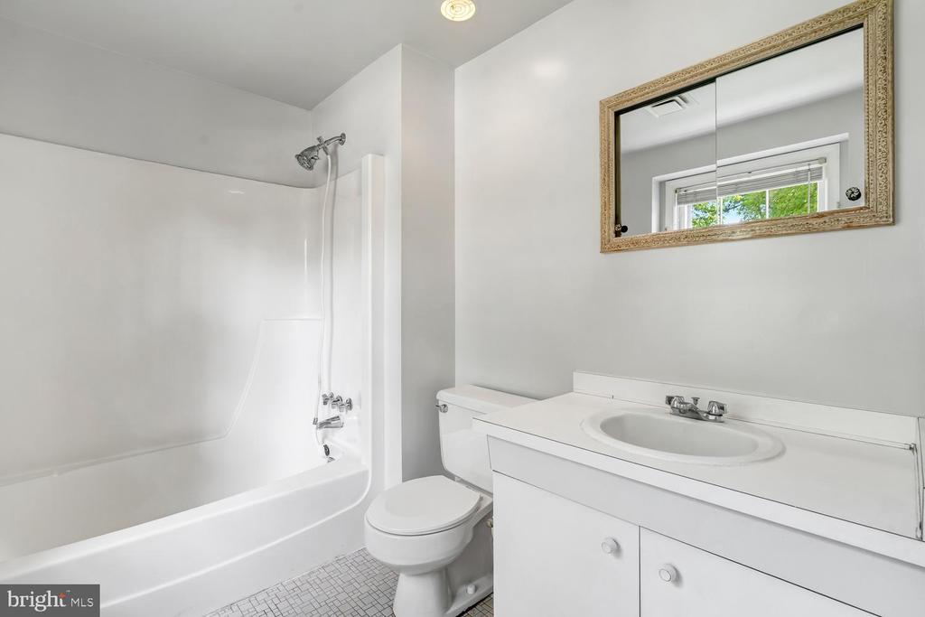4200 PICKERING PLACE