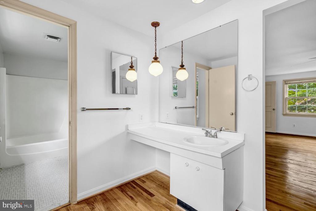 4200 PICKERING PLACE