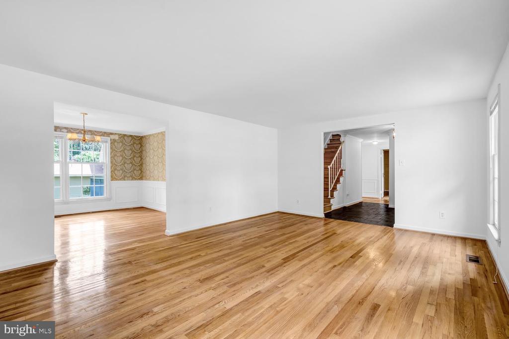 4200 PICKERING PLACE