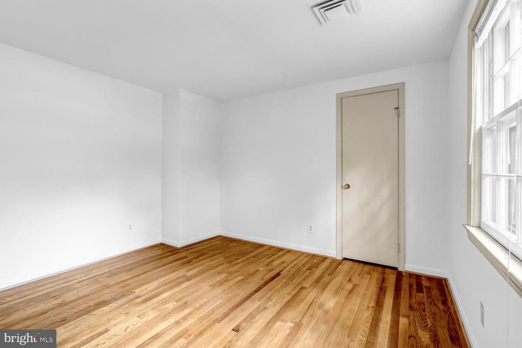 4200 PICKERING PLACE