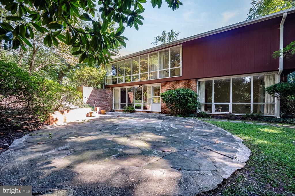 7407 RECARD LANE