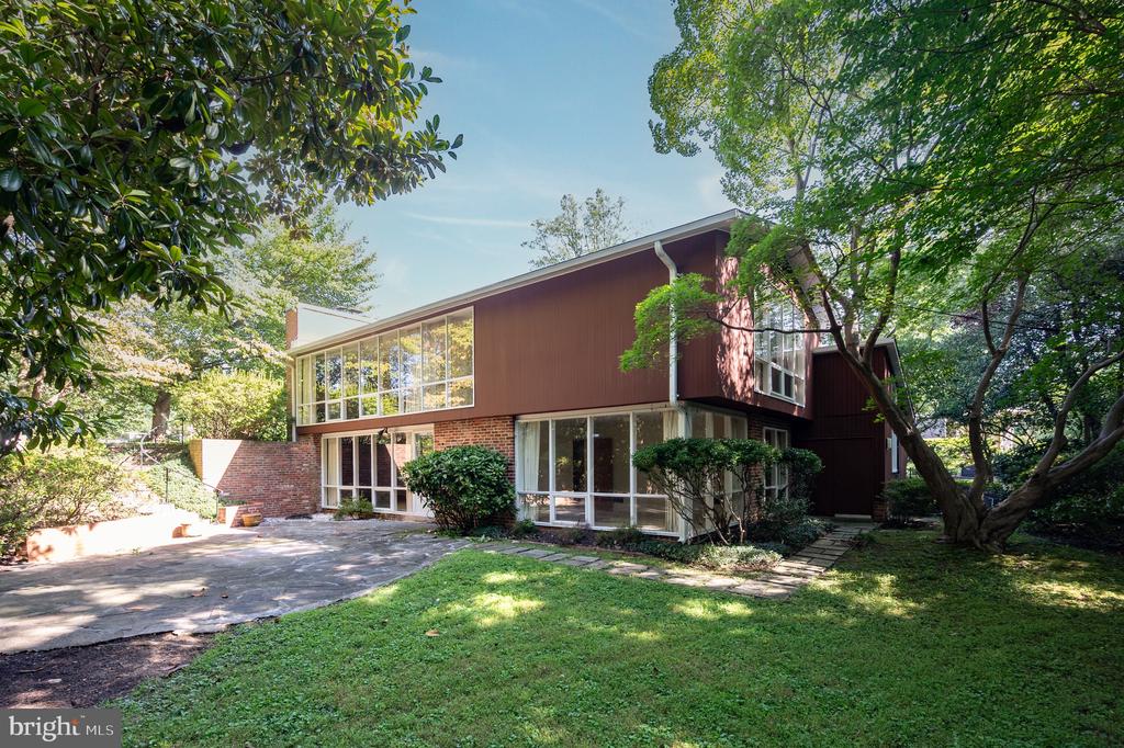 7407 RECARD LANE
