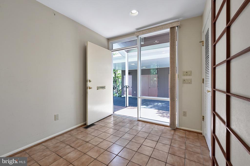 7407 RECARD LANE
